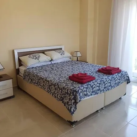Villa 8 Sleeps, Spacious With Private Pool In - Awz 332 *