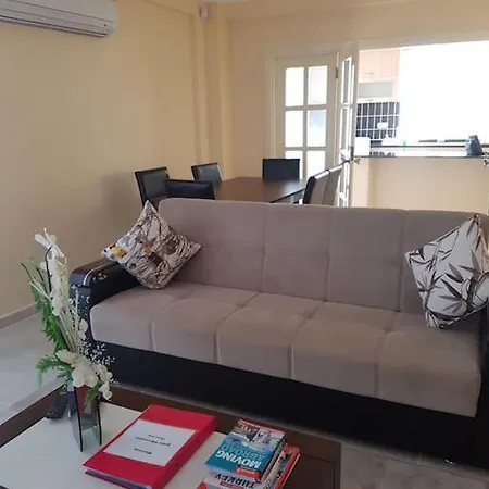 8 Sleeps, Spacious With Private Pool In - Awz 332